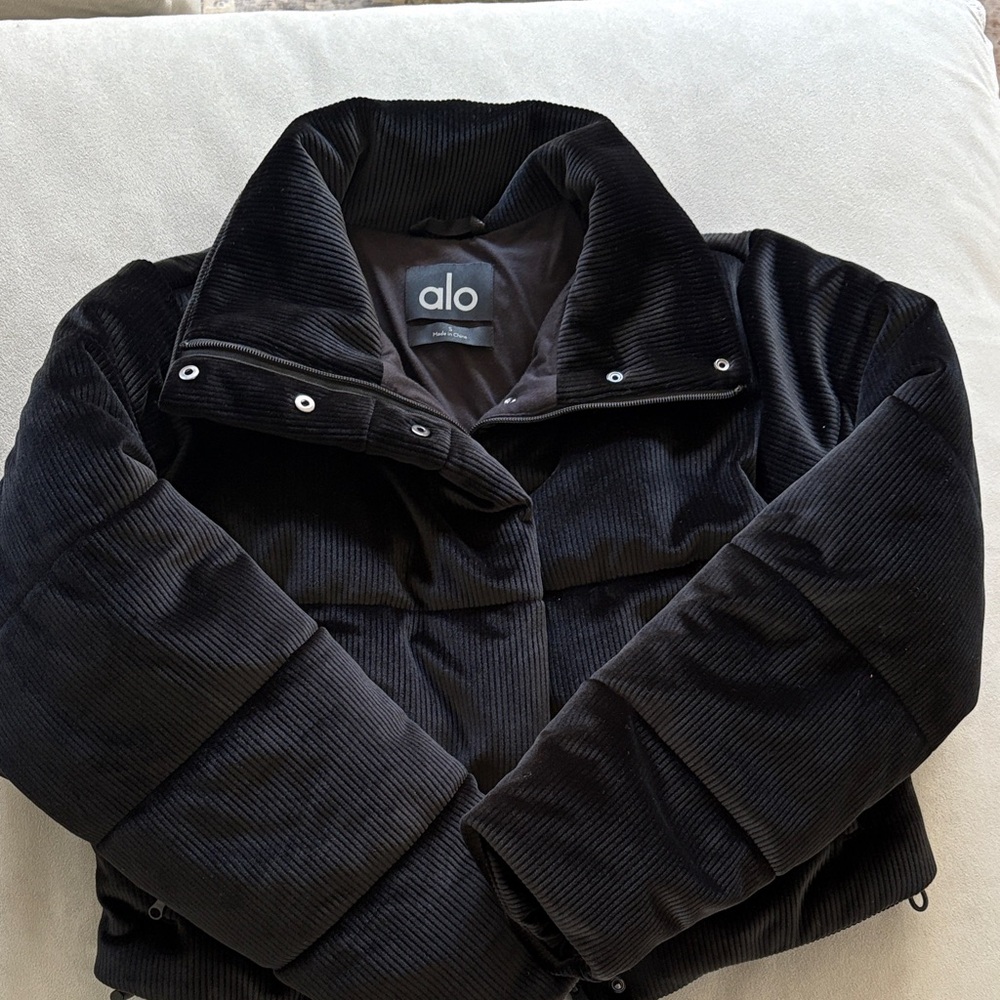ALO Yoga Black Puffer Jacket
